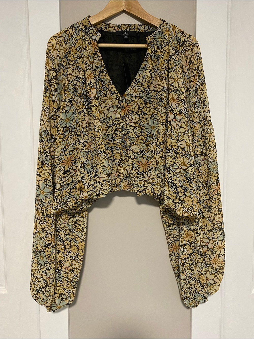 Lulu's Yellow Floral V-Neck Cropped Blouse with Long Sleeves